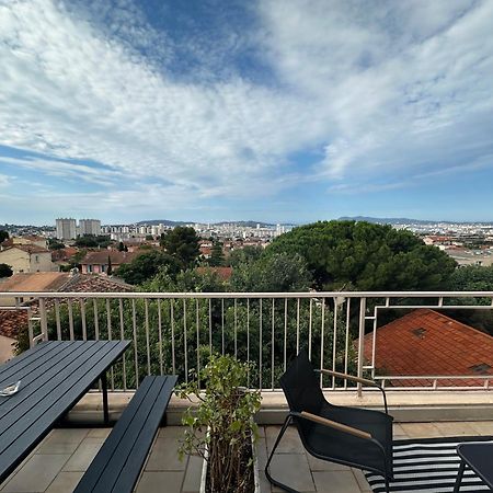 T4 Avec Terrasse Et Garage Prive Apartment Тулон Екстериор снимка