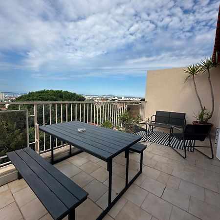 T4 Avec Terrasse Et Garage Prive Apartment Тулон Екстериор снимка