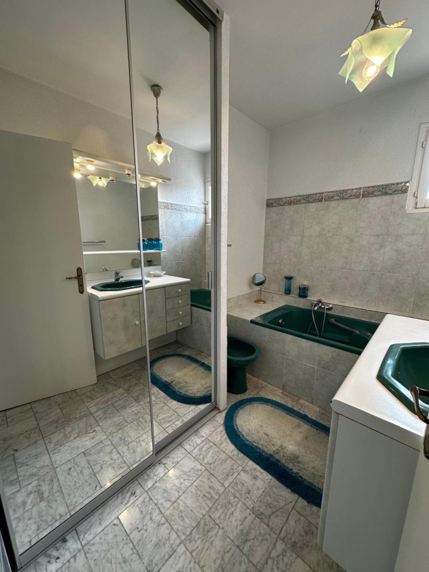T4 Avec Terrasse Et Garage Prive Apartment Тулон Екстериор снимка