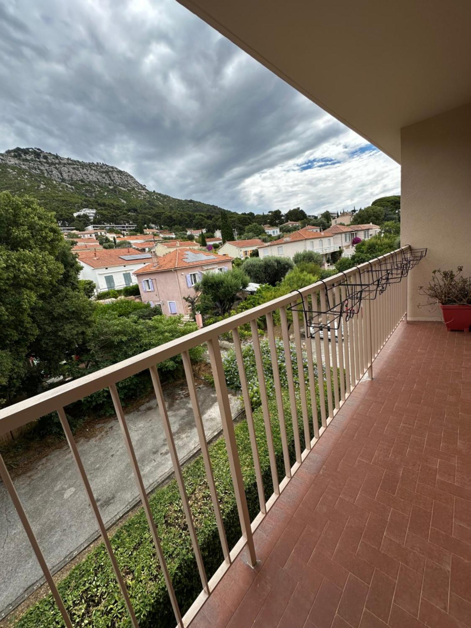 T4 Avec Terrasse Et Garage Prive Apartment Тулон Екстериор снимка