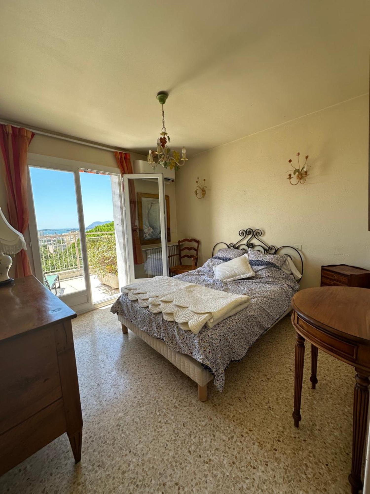T4 Avec Terrasse Et Garage Prive Apartment Тулон Екстериор снимка