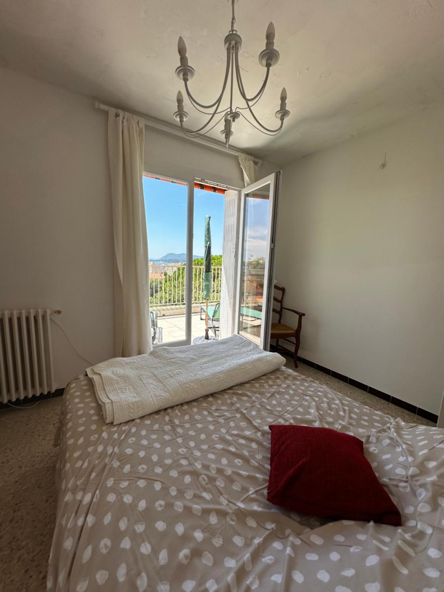 T4 Avec Terrasse Et Garage Prive Apartment Тулон Екстериор снимка